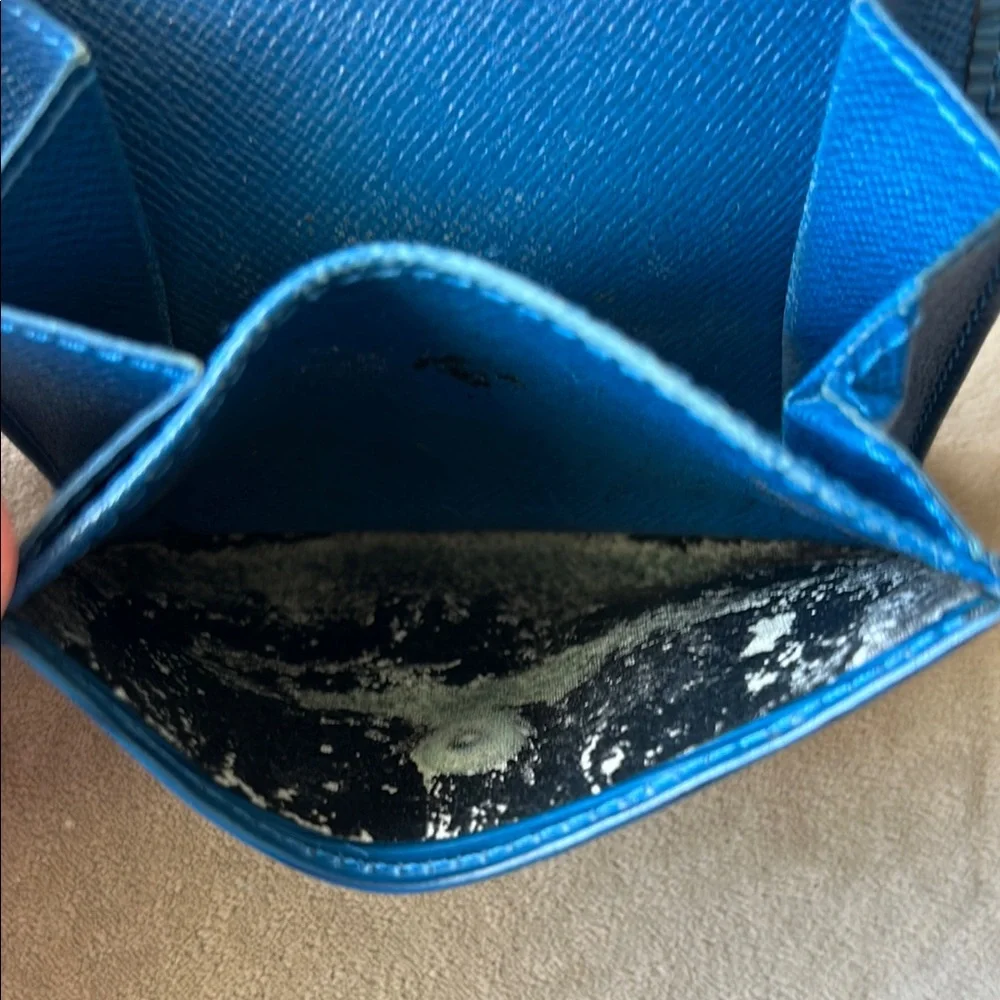 Louis Vuitton Blue Epi Women's Wallet Card Case - Picture 5 of 8